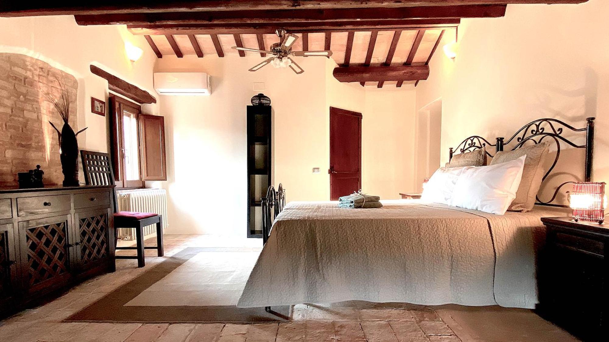 Bed And Breakfast La Vecchia Scuola 몬테파노 외부 사진
